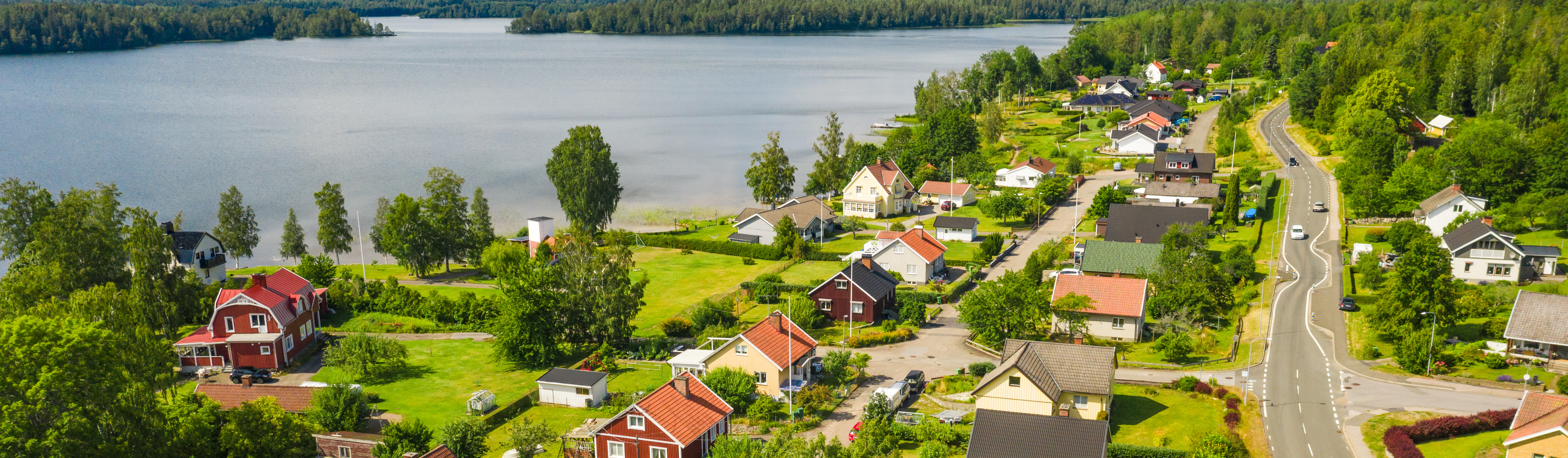 Drönarbild med vy över Ebbanäs i Mölltorp