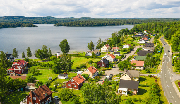 Drönarbild med vy över Ebbanäs i Mölltorp