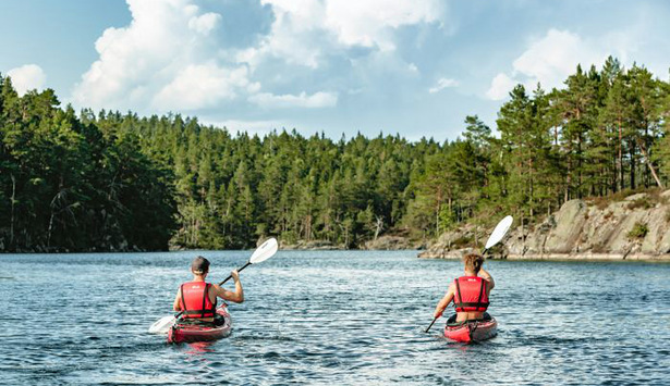 Paddling kajak