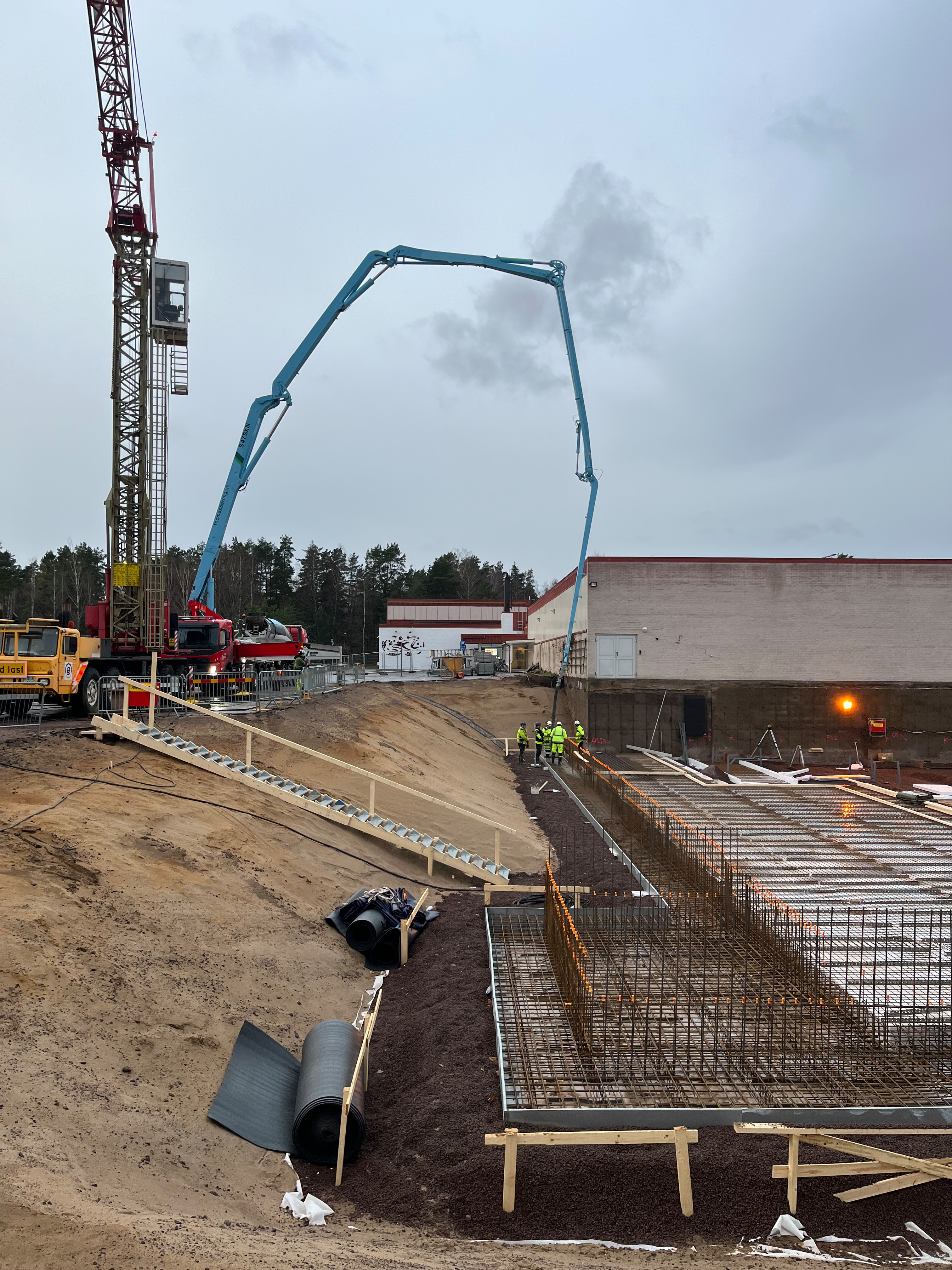 Gjutning bottenplatta, sidan av Moliden