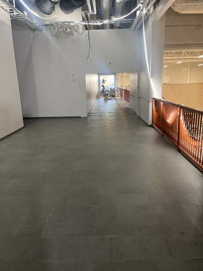 Golvläggning klinker, plan 2 hall B