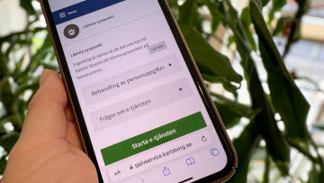 Mobiltelefon med e-tjänst om att lämna synpunkt igång